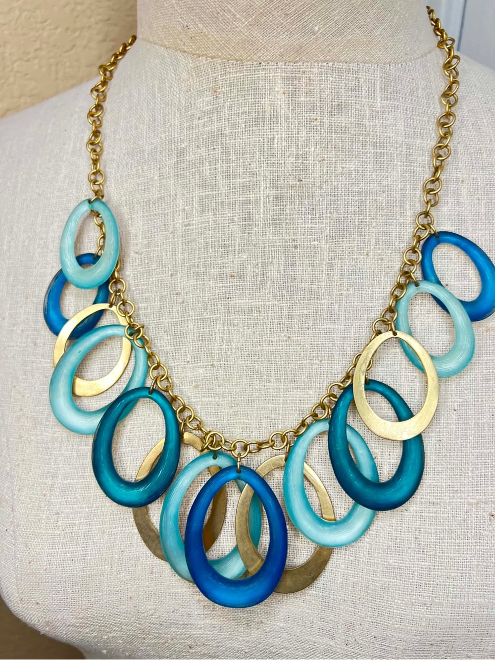 Vintage Chunky Teal Blue Lucite Statement Necklace Gold Tone Bib Necklace